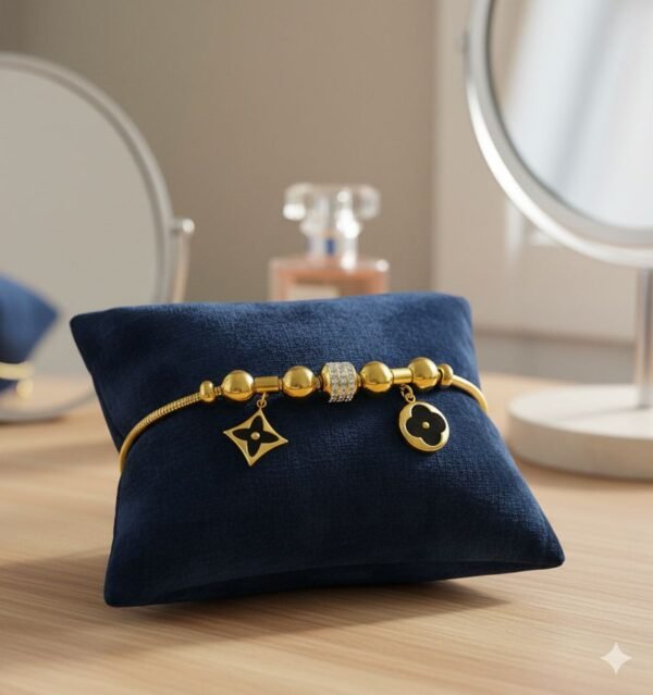 24k gold chain black clovie bracelet